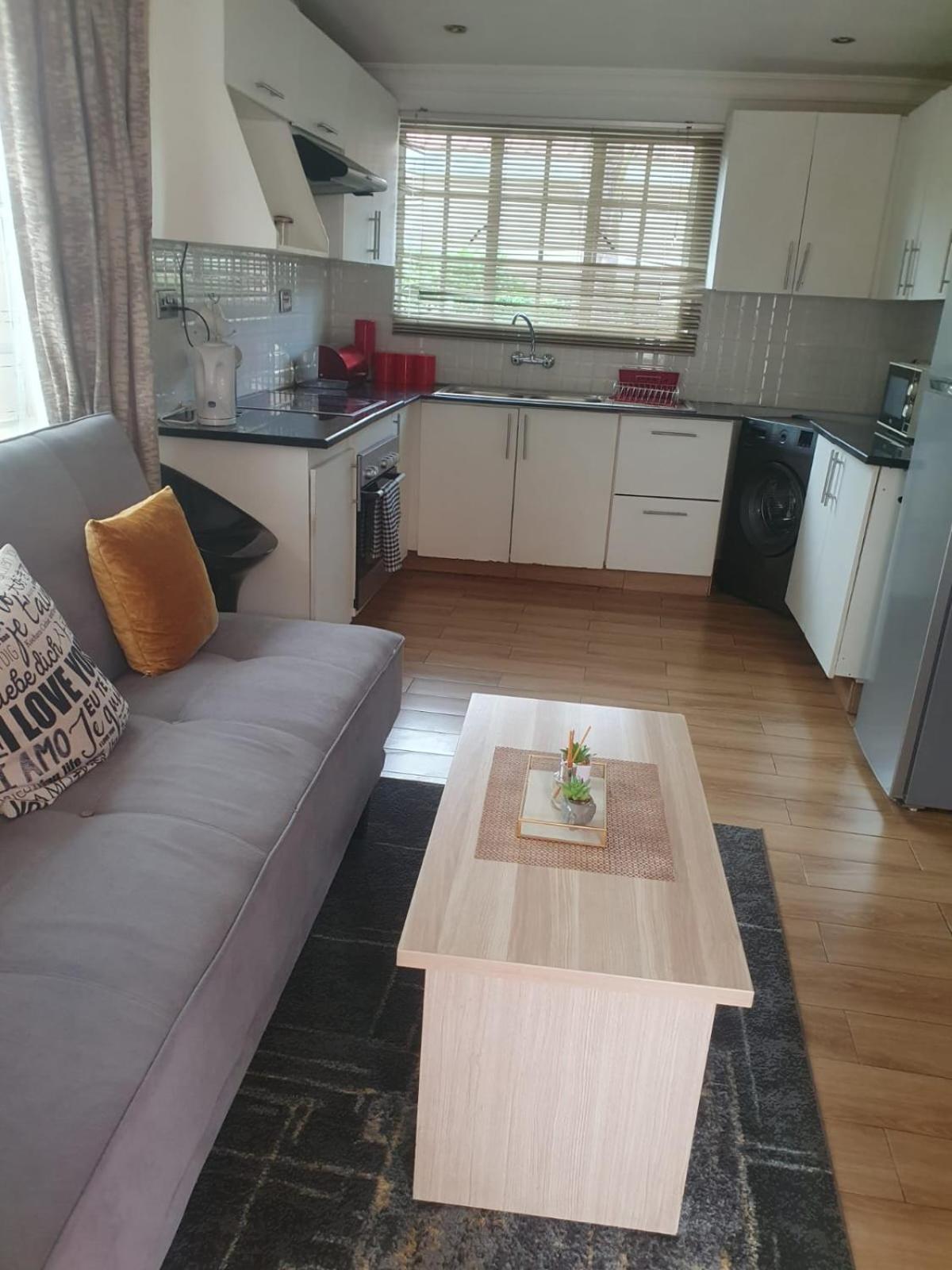 Crystal Apartments Лілонґве Екстер'єр фото
